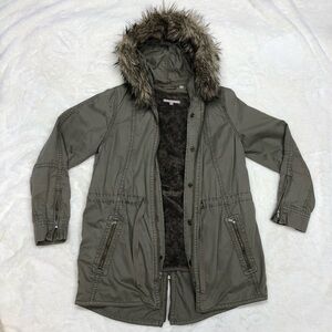 Gap XS womens anorak convertible jacket removable fuzzy lining green hood